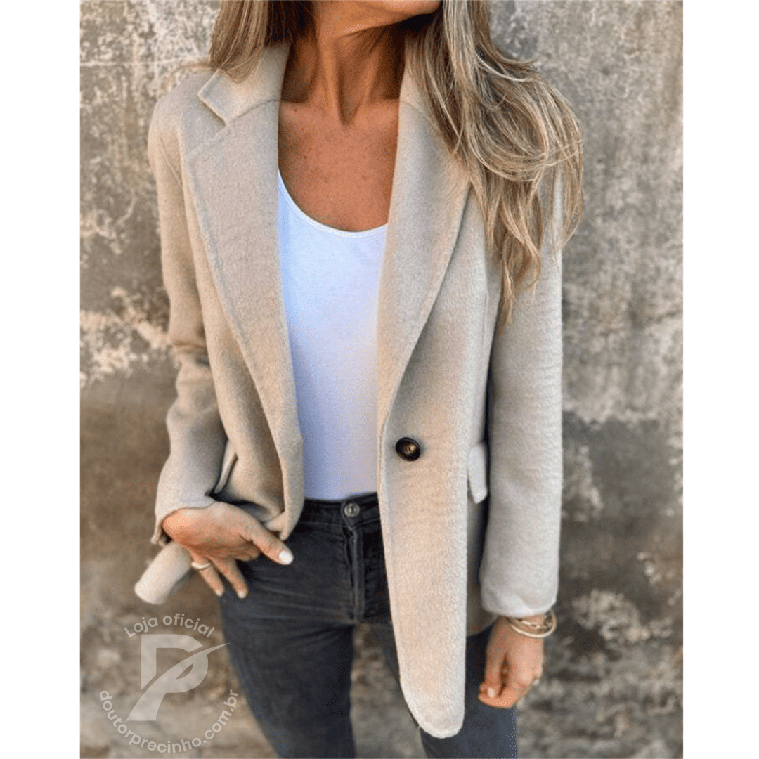 Blazer Feminino Elegante com Corte Acinturado e Lapela Clássica – Modelo Tarsila