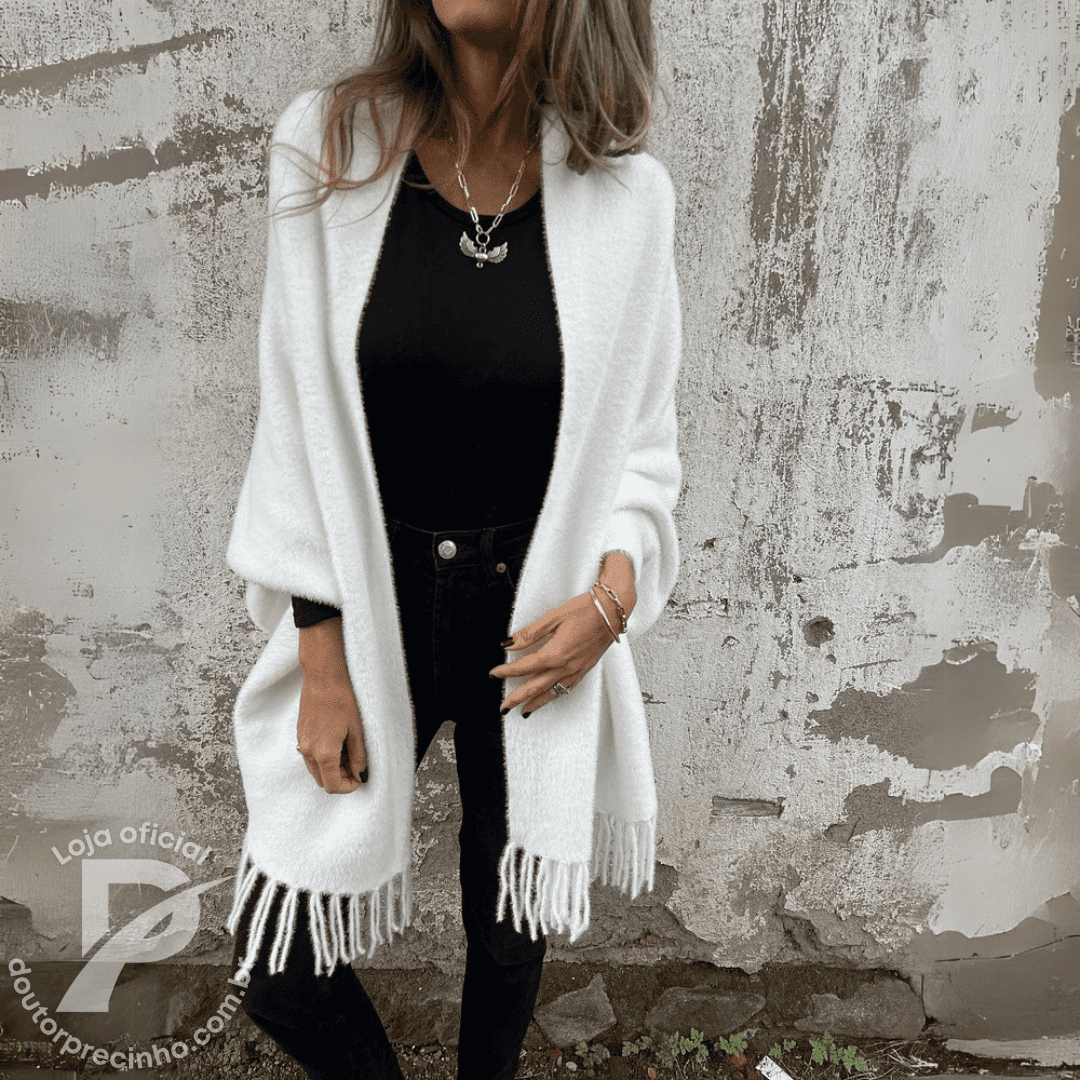 Poncho Feminino com Franjas Quitéria – Estilo, Aconchego e Elegância no Frio