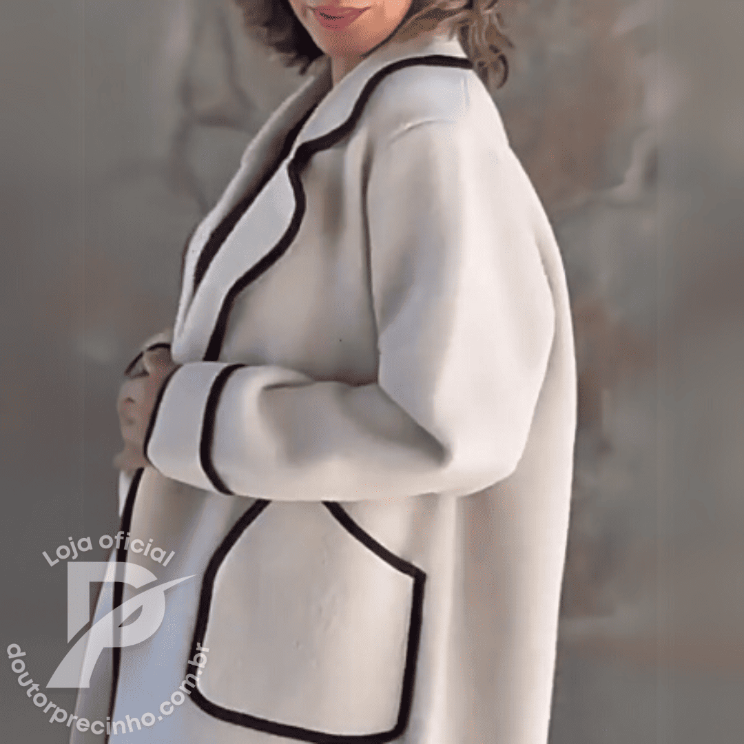 Casaco Feminino Vivienne em Lã Batida com Recortes Contrastantes – Elegância Atemporal