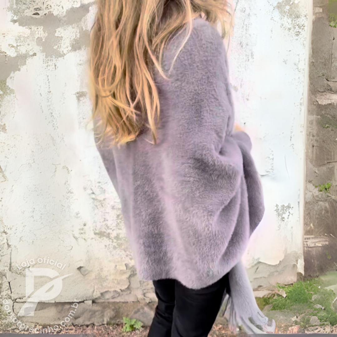 Poncho Feminino com Franjas Quitéria – Estilo, Aconchego e Elegância no Frio