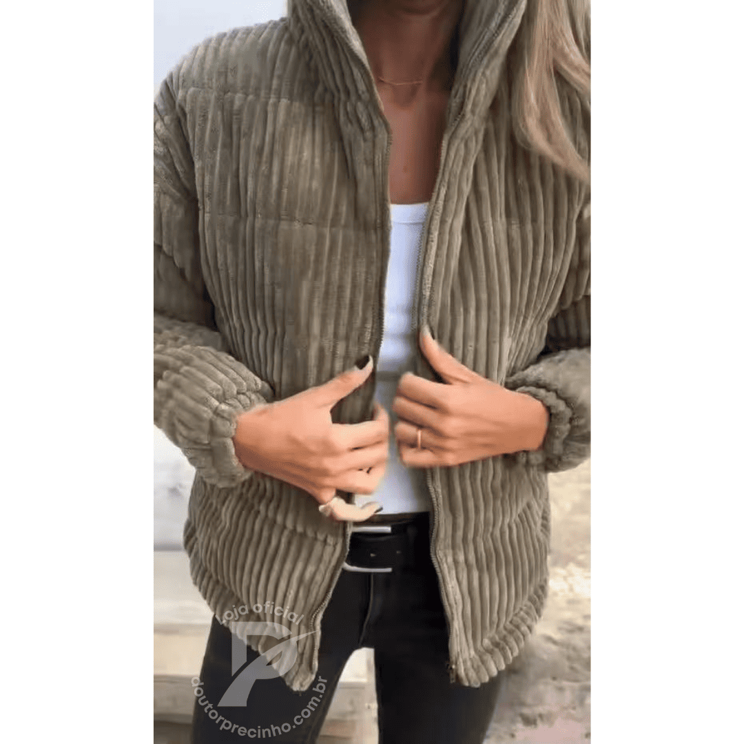 Casaco Feminino Acolchoado em Veludo Cotelê com Gola Alta – Fiama