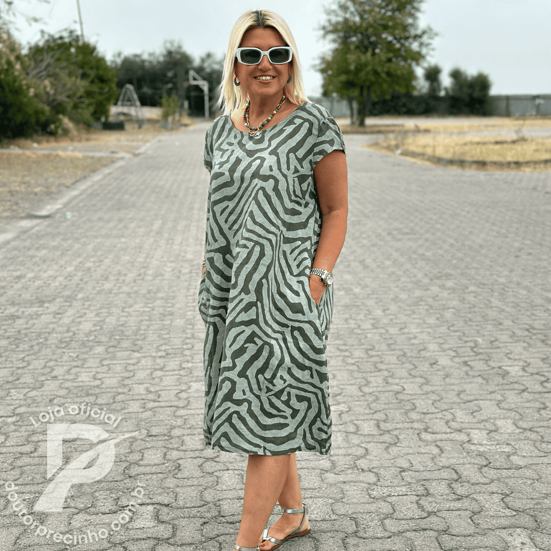 Vestido Feminino Luara - Modelagem Solta com Estampa Animal Print e Bolsos Laterais