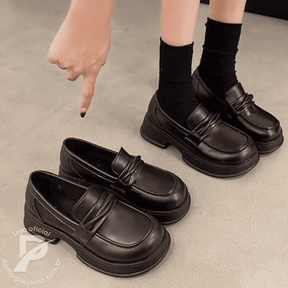 Mocassim Monique com Salto Baixo Tratorado