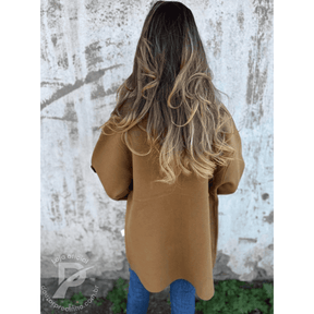 Casaco Feminino Térmico com Bolsos Grandes e Botões – Modelo Mirelle