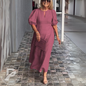 Vestido Romina – Elegância Atemporal com um Toque Moderno