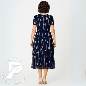 Vestido Mariana — O charme clássico com leveza e sofisticação