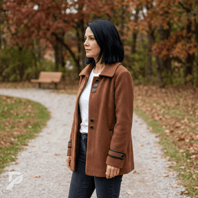 Casaco Lirian – Elegância Clássica Com Um Toque Moderno