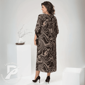 Vestido Feminino Thalita - Corte Midi com Estampa Abstrata e Mangas 3/4