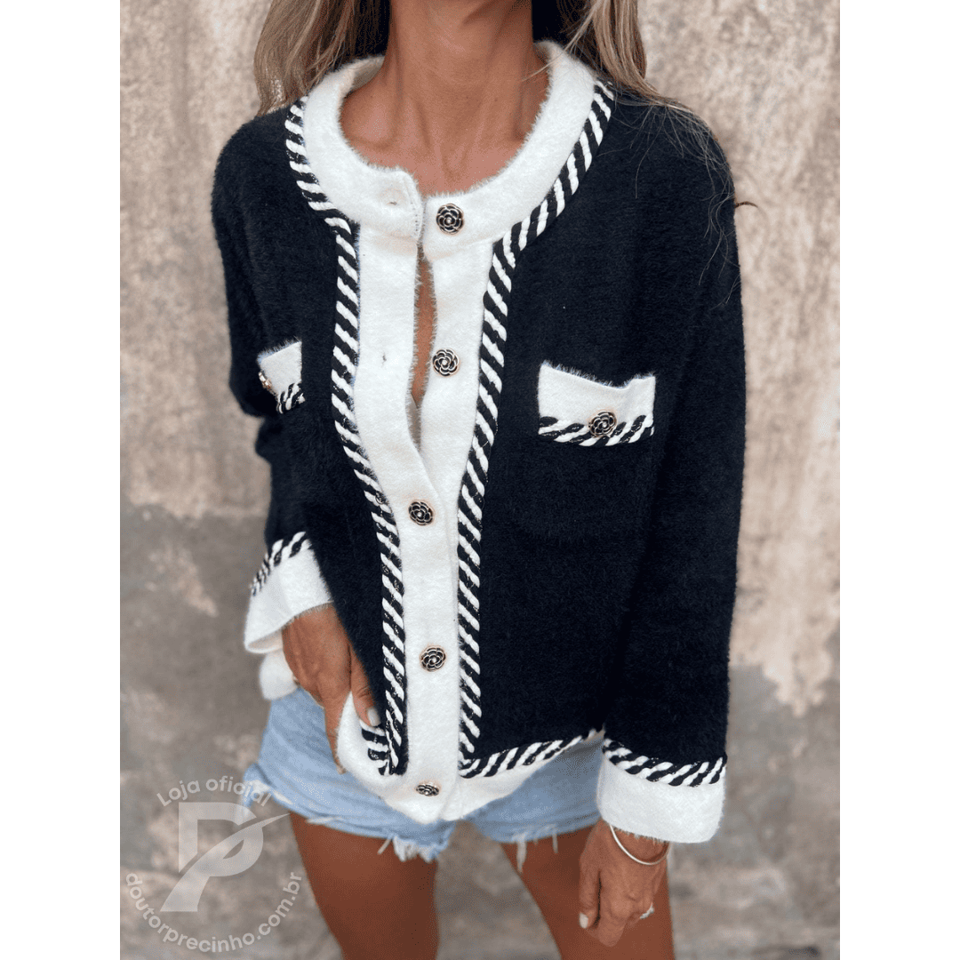 Casaco Feminino Bicolor com Botões Decorativos e Detalhes Trançados – Modelo Atena