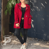Casaco Feminino Vivienne em Lã Batida com Recortes Contrastantes – Elegância Atemporal