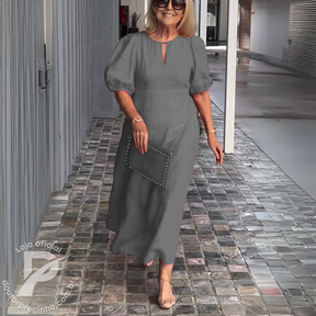 Vestido Romina – Elegância Atemporal com um Toque Moderno