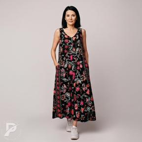 Macacão Feminino Lia - Estampa Floral com Modelagem Ampla e Botões Frontais