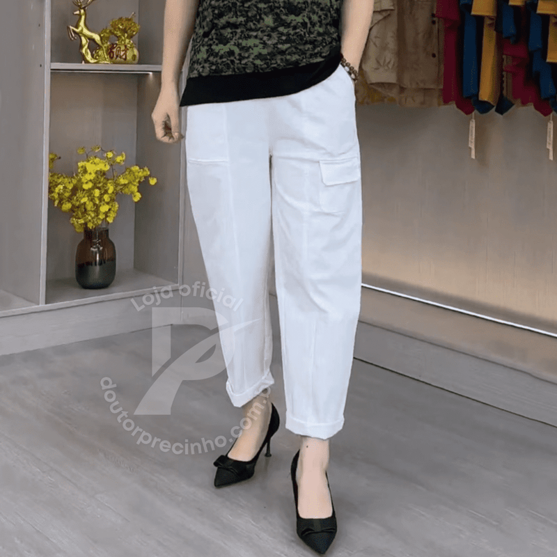 Calça Beatriz: Elegância e Conforto em Cada Detalhe