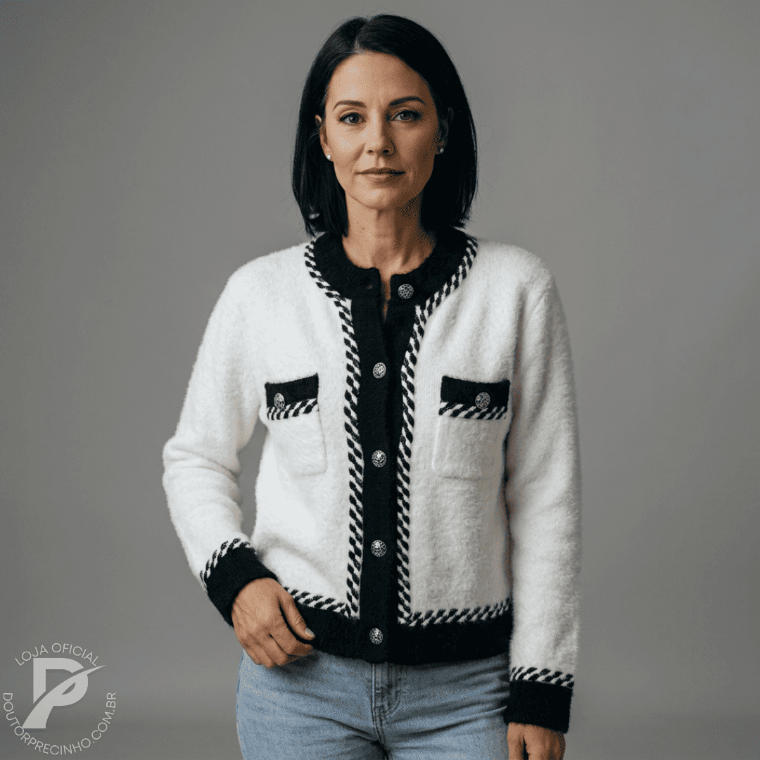 Casaco Feminino Bicolor com Botões Decorativos e Detalhes Trançados – Modelo Atena