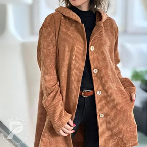 Casaco Brigite - Modelagem Oversized em Veludo Cotelê com Capuz