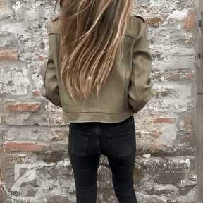 Jaqueta Kezya – Estilo Urbano com Elegância Atemporal