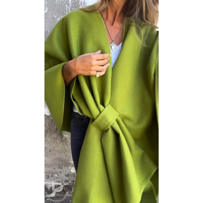 Casaco Maressa – Estilo Capa com Modelagem Ampla e Caimento Elegante