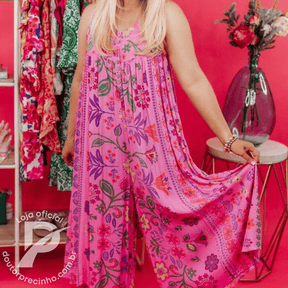 Macacão Feminino Lia - Estampa Floral com Modelagem Ampla e Botões Frontais