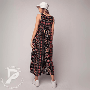 Macacão Feminino Lia - Estampa Floral com Modelagem Ampla e Botões Frontais