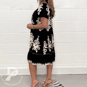 Vestido Feminino Isadora - Modelagem Solta com Estampa Delicada e Mangas Curtas