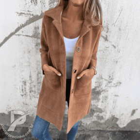 Casaco Amaryllis – Elegância Atemporal com Toque Aconchegante