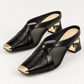 Mule Feminino Antonella com Salto Grosso e Ponteira Dourada